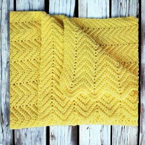 Handmade Crocheted Baby Afghan‎ Pastel Yellow Chevron Crib Blanket 29" x 43"